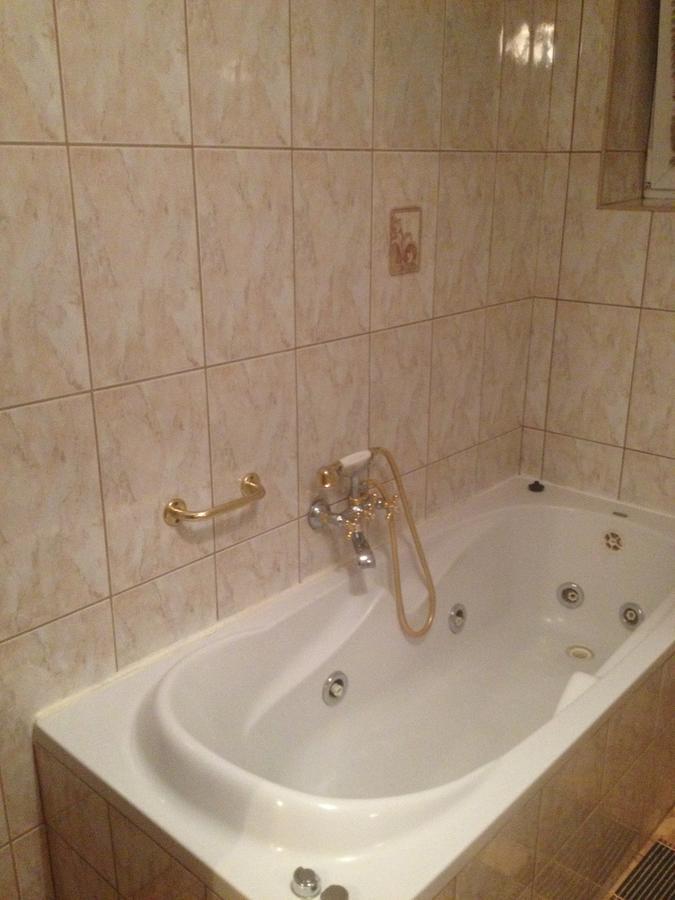 בוצ'ניה Hotel Mis מראה חיצוני תמונה